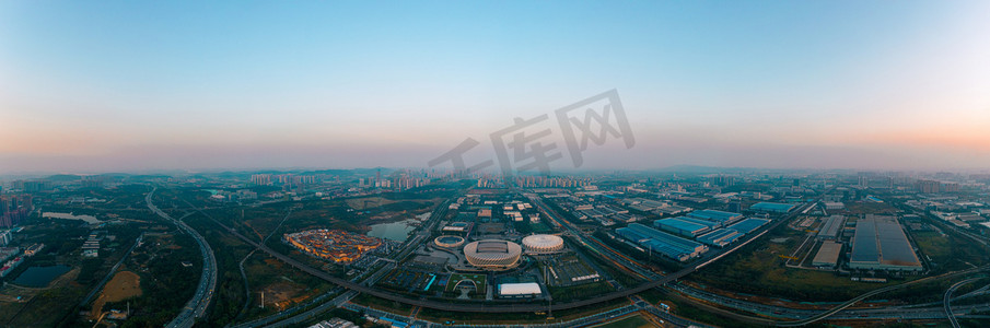 和坚定的防 和坚定的防